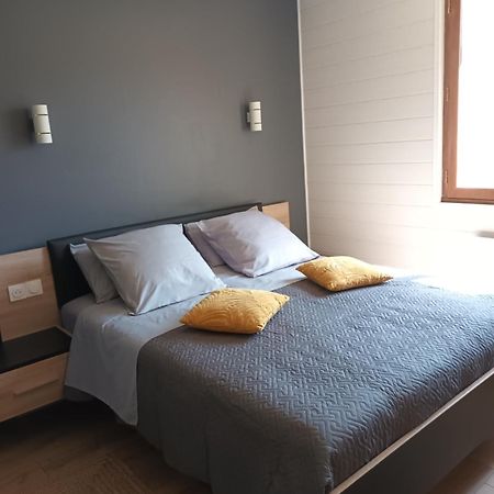 Le Samui Villa Saint-Hilaire-sur-Yerre Ngoại thất bức ảnh
